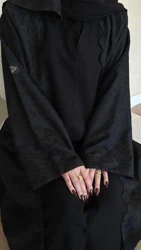 عباية نص كلوش قماش(كريب+ركام)