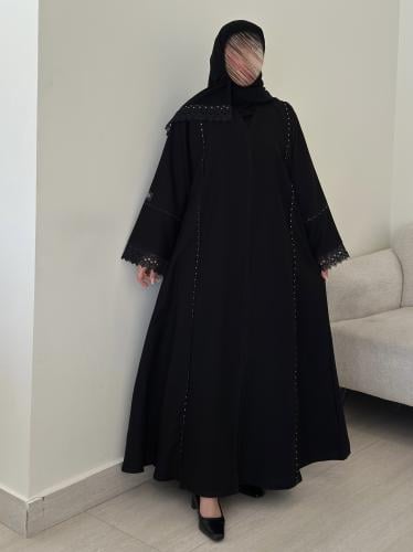 عباية نص كلوش قماش(كريب) باكمام دانتيل