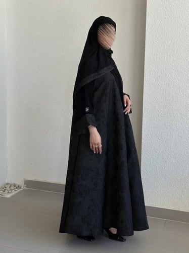 عباية كلوش قماش (جاكار)