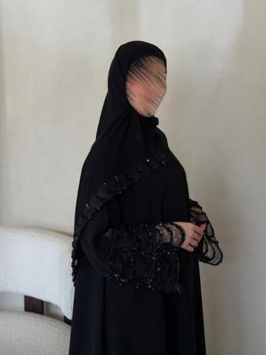 عباية كلوش قماش(انترنت)اكمام دانتيل شك