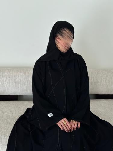 عباية نص كلوش قماش ملكي(تطريز وشك)