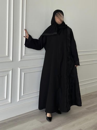 عباية نص كلوش قماش(كريب)باضافه قماش مهرجان