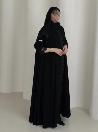عباية كلوش قماش ملكي + دانتيل