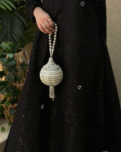 جلابيه اسود