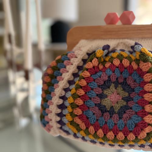 حقيبة فينتج M أوف وايت