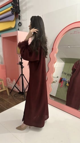 Winter 7 عباية عنابي مع ريش بالاكمام ، القصة نص بش...