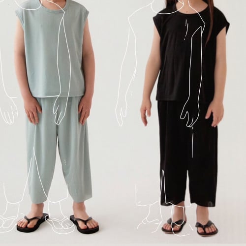 Summer pajamas for children, blouse with shorts