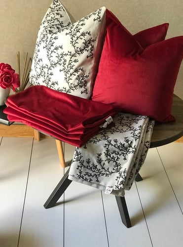 غطاء وسادة مخمل روج
