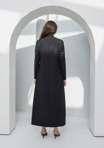 سيمونا : بلايزر مصنوع من اجود انواع الحرير والمطعم...