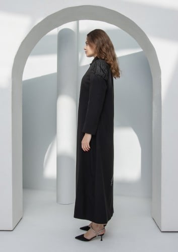 سيمونا : بلايزر مصنوع من اجود انواع الحرير والمطعم...