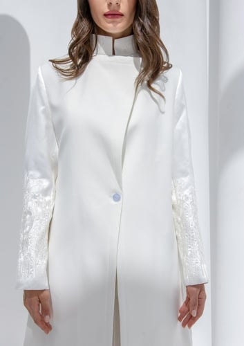 ديوما : بلايزر انيق مصنوع من الكتان الفاخر واكمام...