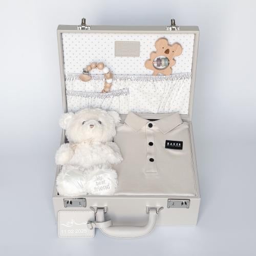 حقيبة جلدية فاخرة بلباس من TED BAKER