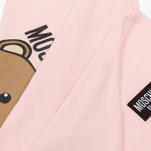 حقيبة جلدية و مفرش ماركة Moschino