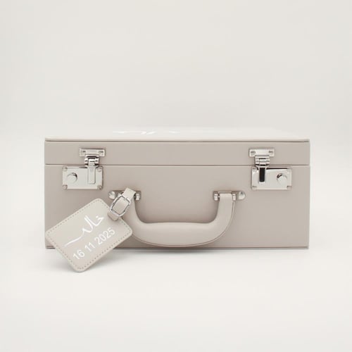 حقيبة جلدية فاخرة ببذله كم طويل من براند Boss