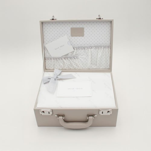 حقيبة جلدية فاخرة ببذله كم طويل من براند Boss