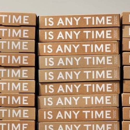 كرتون بيتزا مع طباعة