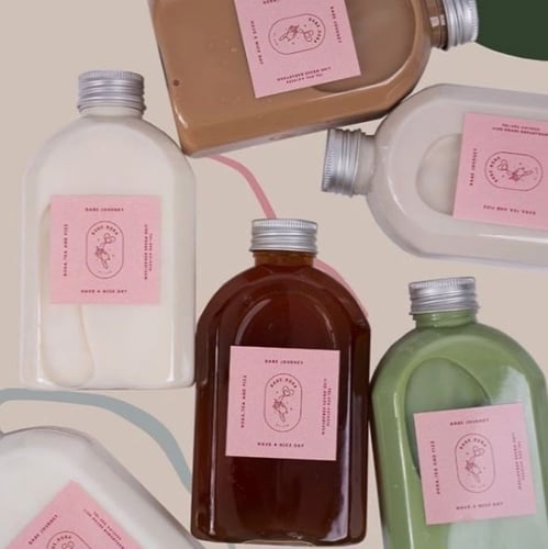 ستيكر بخلفية لونية , مربع