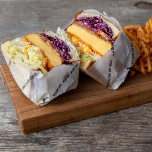 ورق تغليف الاكل - طباعة كل الالوان مقاس 30*21