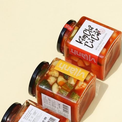 ستيكر بخلفية لونية , مربع