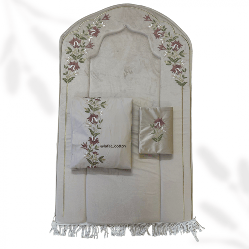 طقم صلاة بسجاد مبطن مع غلاف مصحف