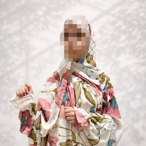 شرشف صلاة مشجر وردي