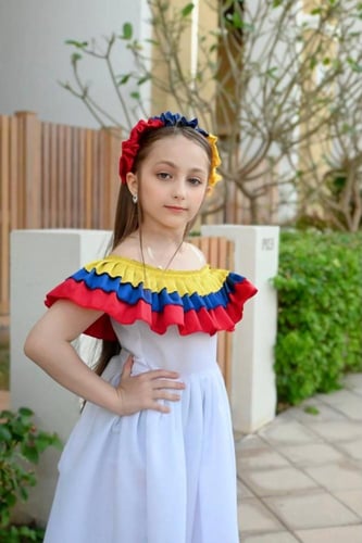 فستان فانزويلا التقليدي