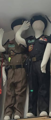 زي الشرطي الصغير