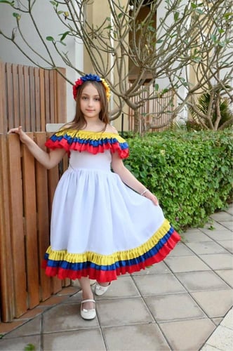 فستان فانزويلا التقليدي