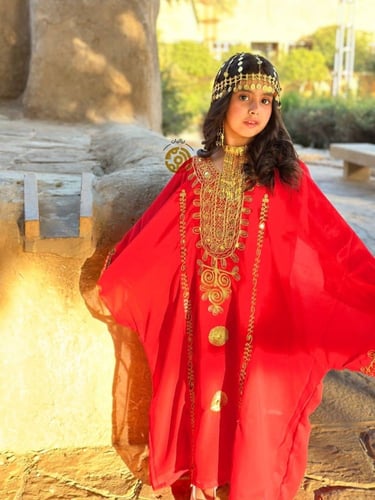 ثوب النشل النجدي الاحمر