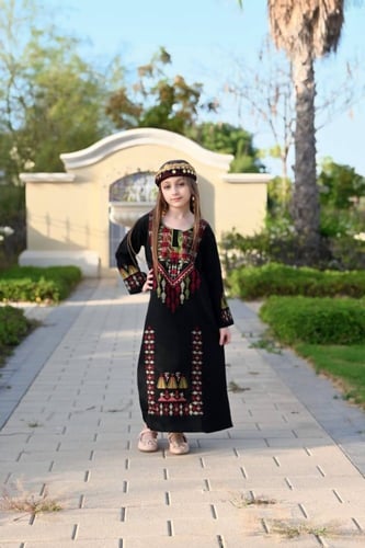 الزي الفلسطيني البناتي