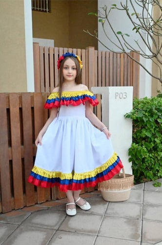 فستان فانزويلا التقليدي