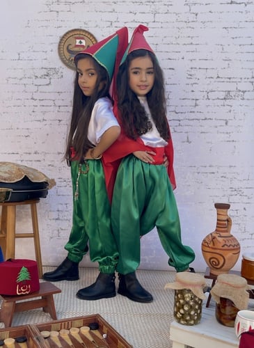 الزي اللبناني البناتي