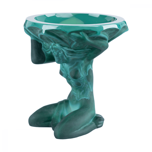 رجل يحمل صحن كبير ( أخضر )