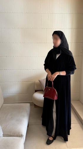 BL016 (نص كلوش مخمل شتوية بكم ماسك شفاف بورد مخمل)