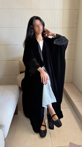 BL015 (مخمل نص بشت بأكمام شك)