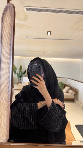 BL015 (مخمل نص بشت بأكمام شك)