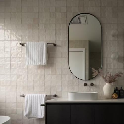 علاقة مناشف مستقيمة 60سم اللون معدني رمادي نيرو /...