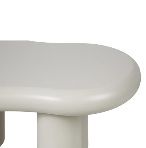 طاولة الغيمة