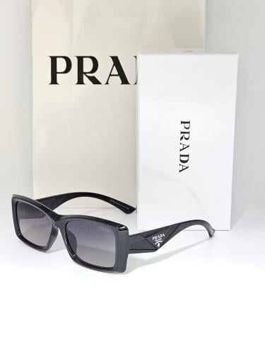 نظارة برادا اسود عدسه مدرج