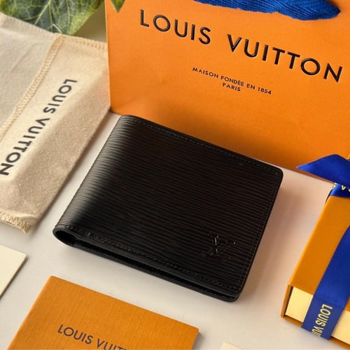 محفظة لويس فيتون