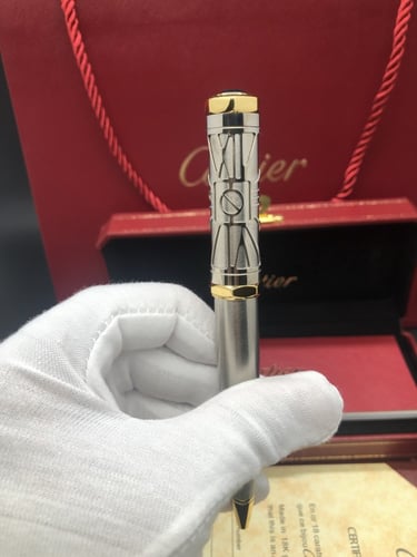 قلم كارتير سانتوس فرار