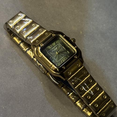 ساعة نسائية