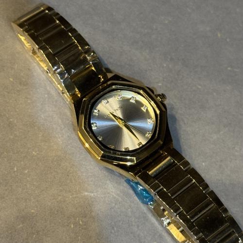 ساعة نسائية