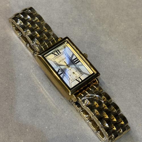 ساعة نسائية