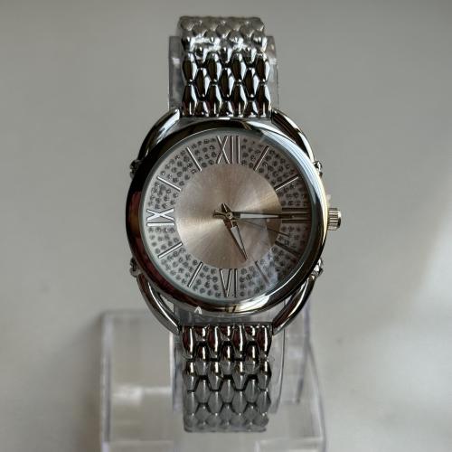 ساعة نسائية