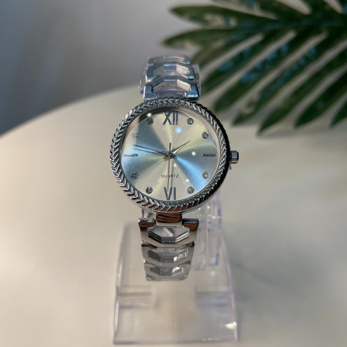 ساعة نسائية