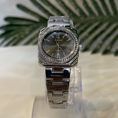 ساعة نسائية