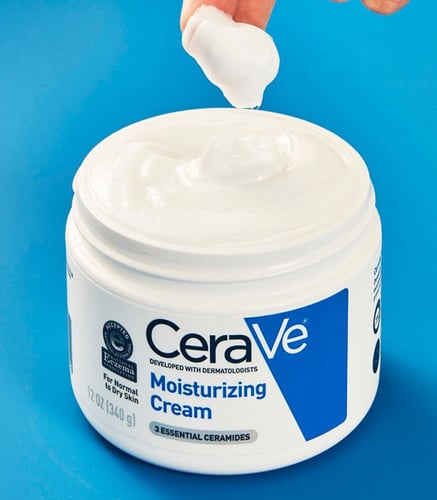 كريم مرطب من سيرافي 340ج