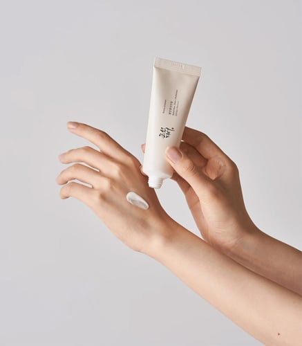 واقي شمس بخلاصة الأرز وبروبيوتيك من بيوتي اوف جوسو...