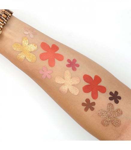 مجموعة ظلال عيون بوتري اوف لوف ES100 من كارا بيوتي...